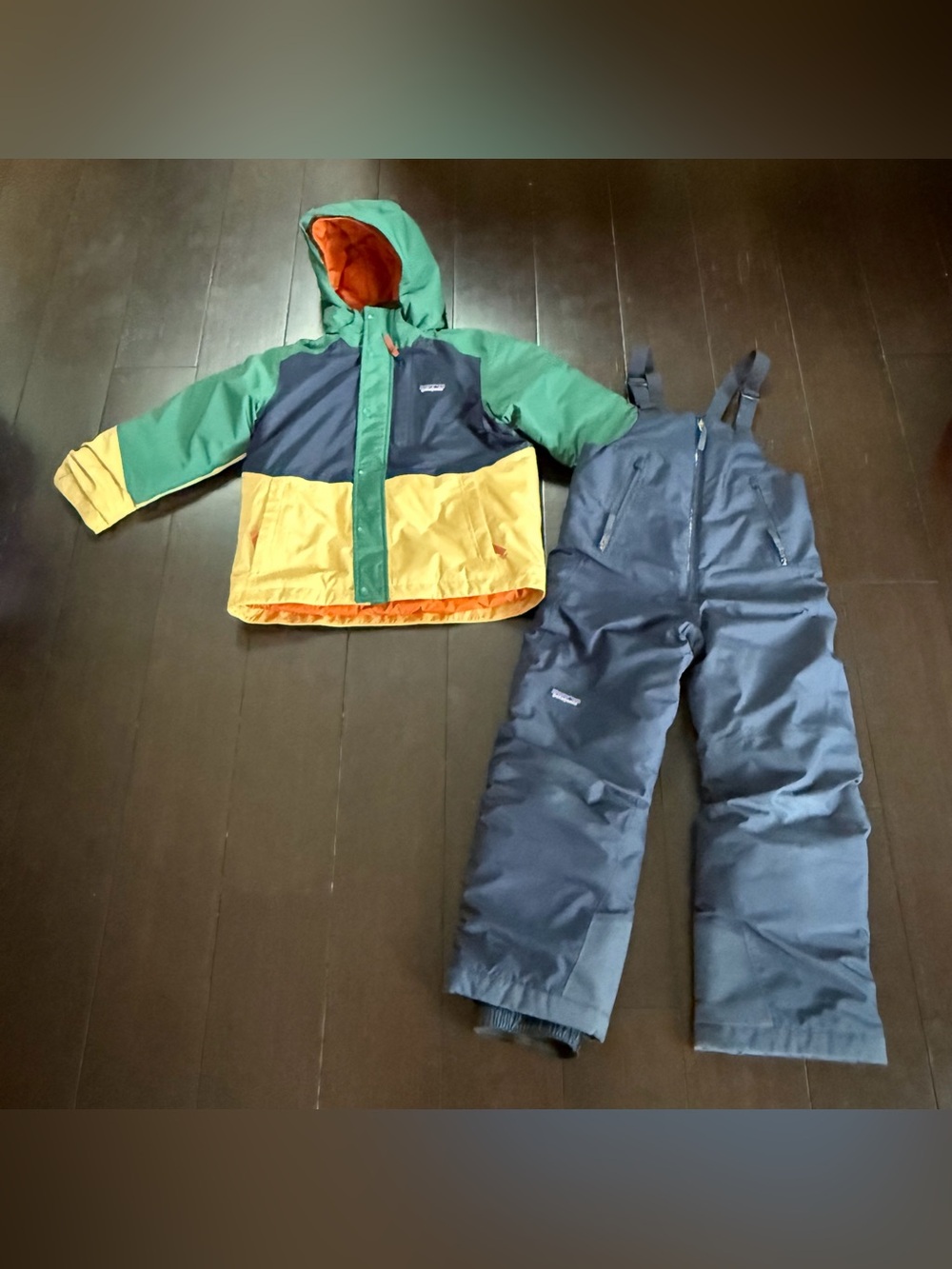 Patagonia Kids Powdertown Jacket and Snow Bibs matching set